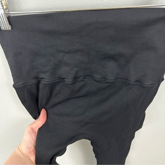 Commando Black High-Waist Workout Leggings Size Medium/Large - Picture 9 of 14